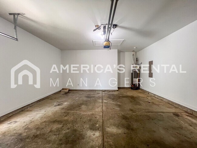 Building Photo - Beautifully Renovated Ranch-Style Home for Rent!!! View with 48 Hours Notice!