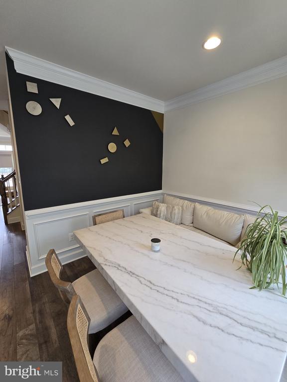 Building Photo - 2842 Golden Gate Ct