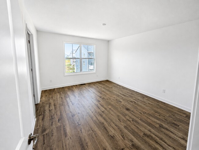 Building Photo - Modern Blacksburg Townhome with Garage, Balcony, Internet & Water Included with the Rent