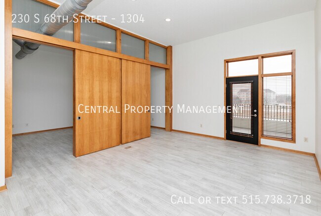 Building Photo - 230 S 68th St