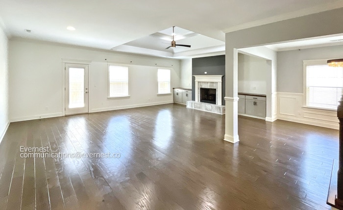 Building Photo - 5665 Bungalow Cir