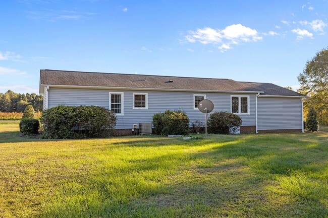 Building Photo - Lovely 3 bed 2 bath home located in Lillin...