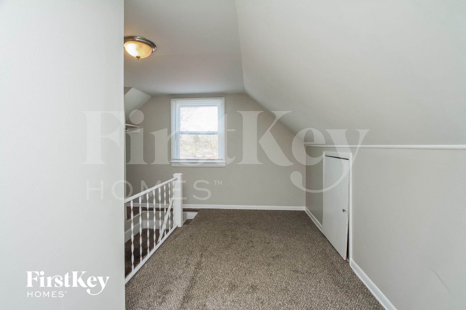 Building Photo - 326 Clyde Ave