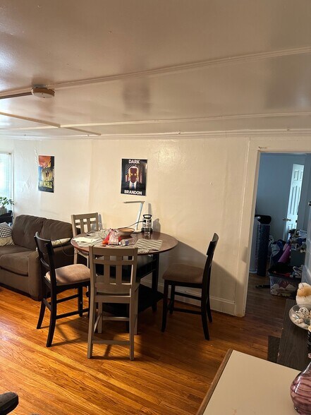 Building Photo - 509 E Buffalo St