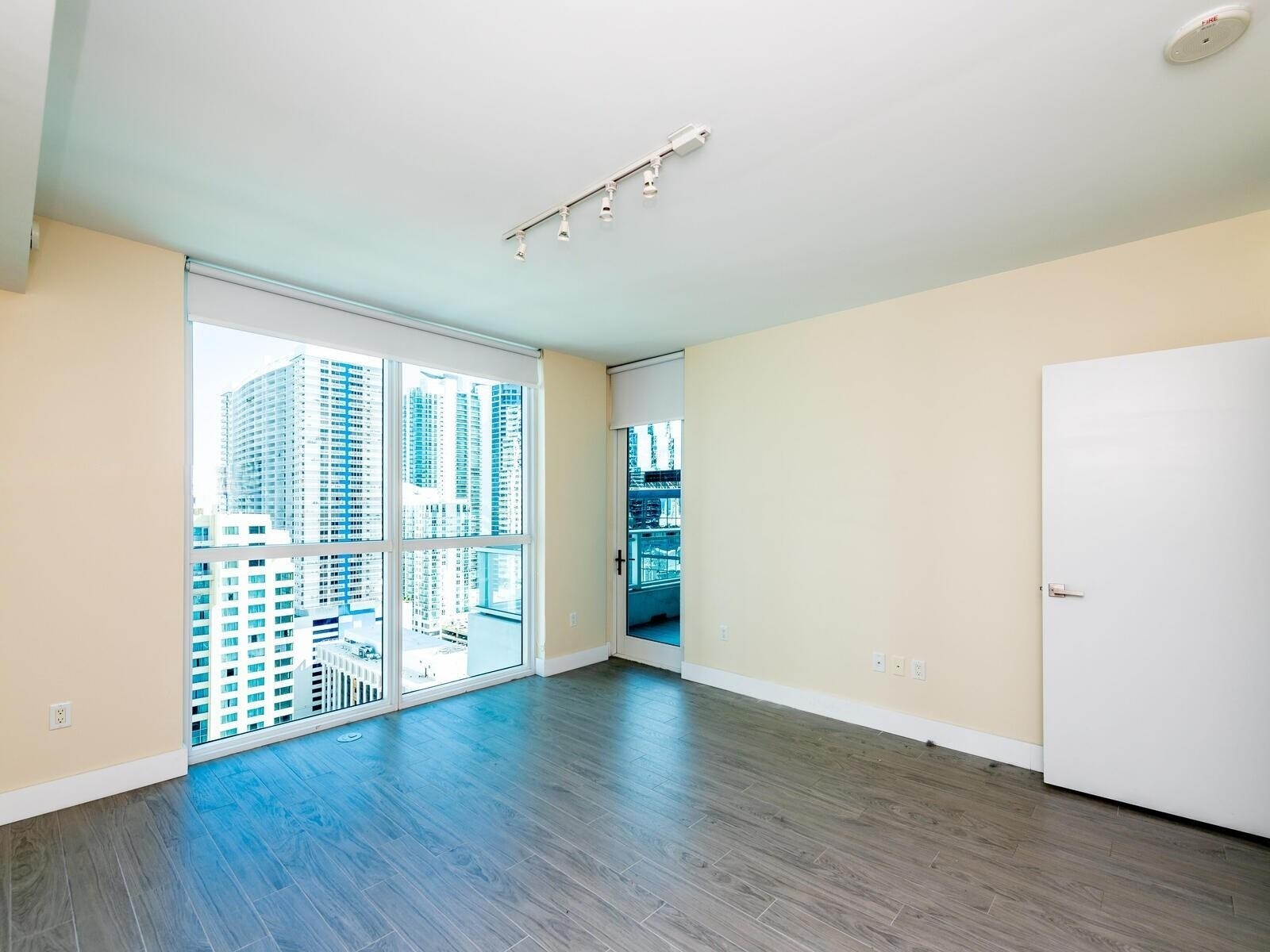 Building Photo - 1080 Brickell Ave