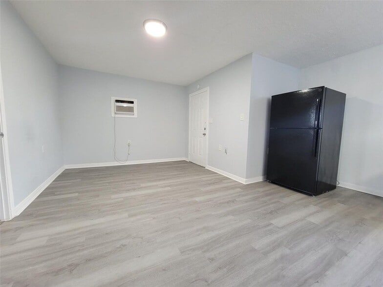 Building Photo - 3115 Havner Ln