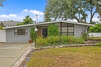 Building Photo - 2407 S Lois Ave