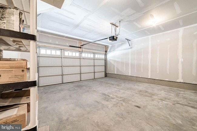 Building Photo - 6227 Almerico Pl