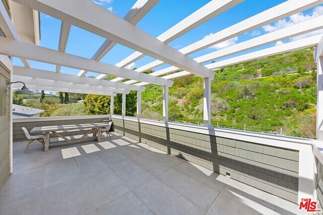 Building Photo - 25157 Malibu Rd