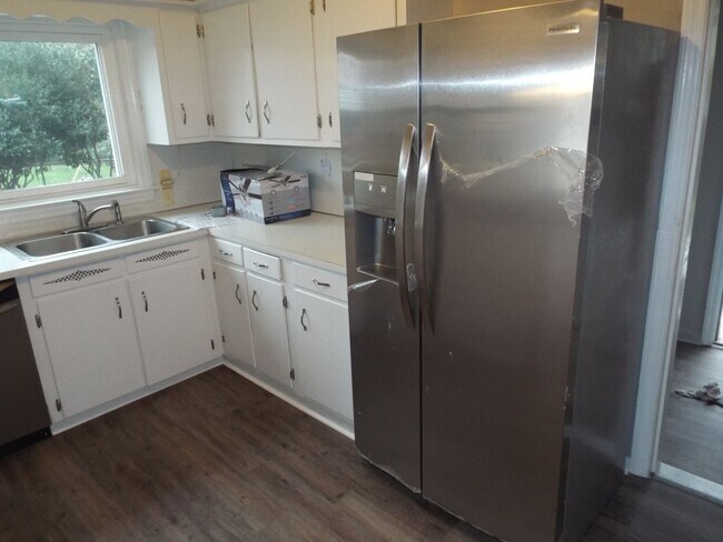 Building Photo - 3608 Gurley Dr
