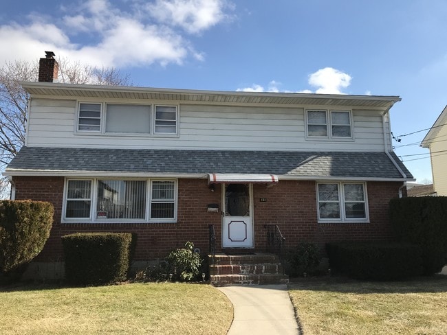 Primary Photo - 151 Terrace Ave