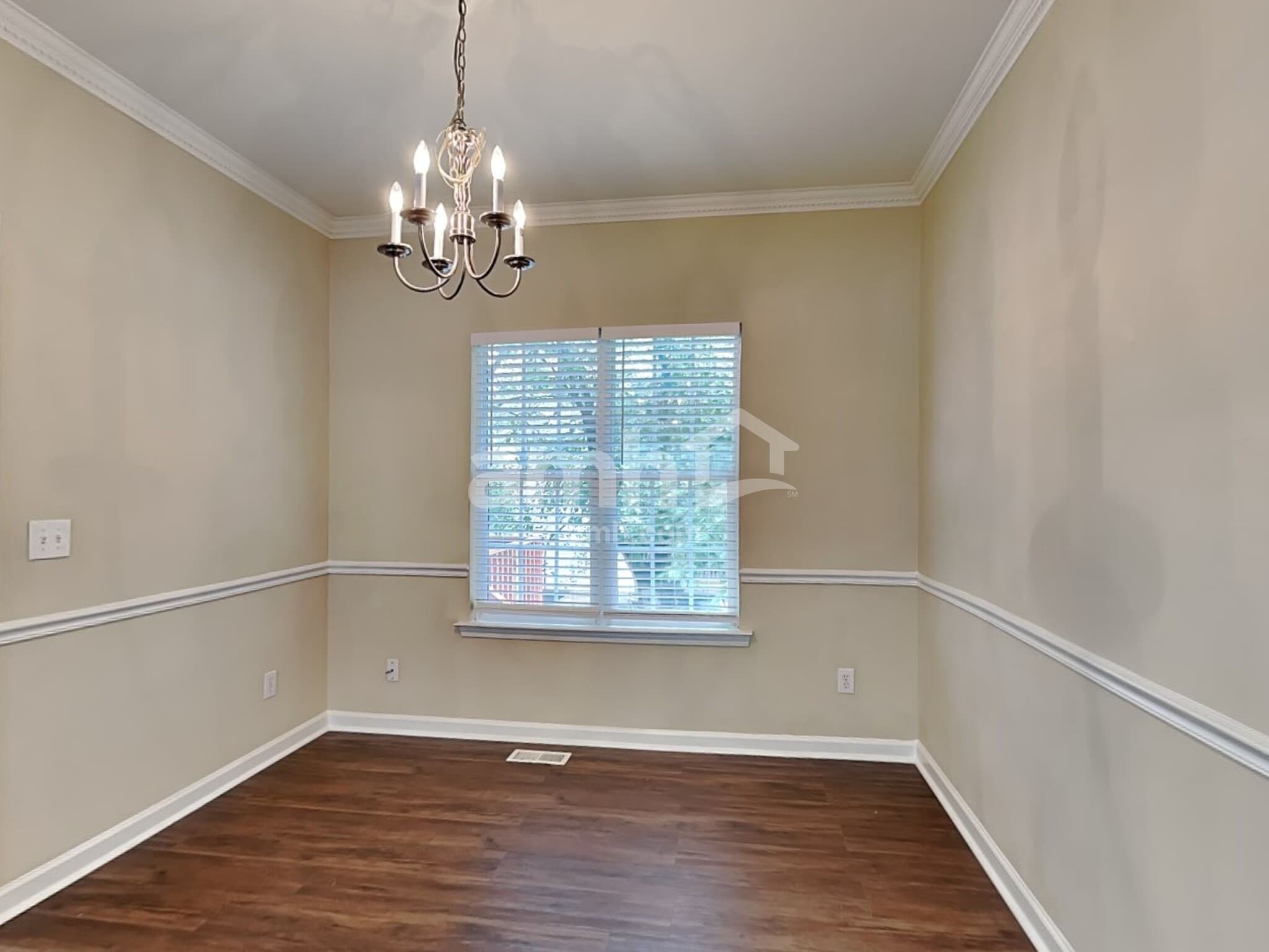 Building Photo - 616 Hanska Way