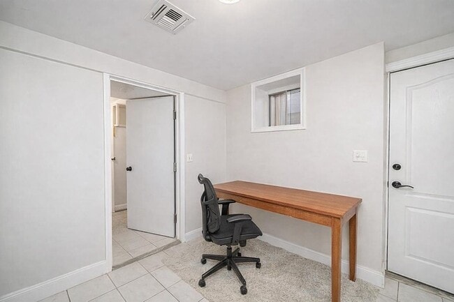 Building Photo - 47 Webster Ave