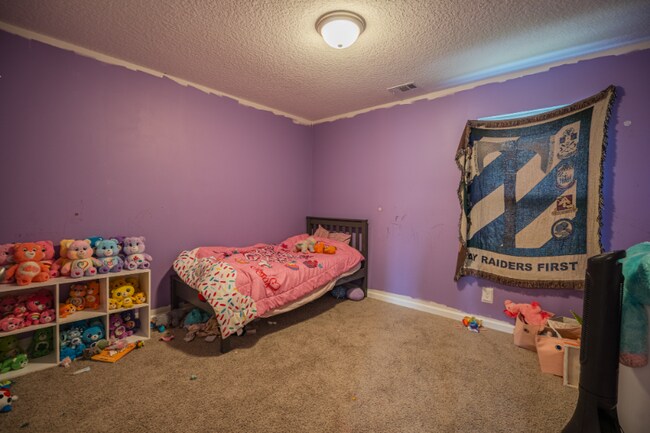 Building Photo - 211 Sapwood Wy