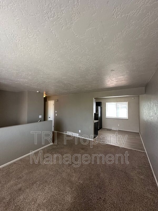 Building Photo - 306 Lincoln Ave