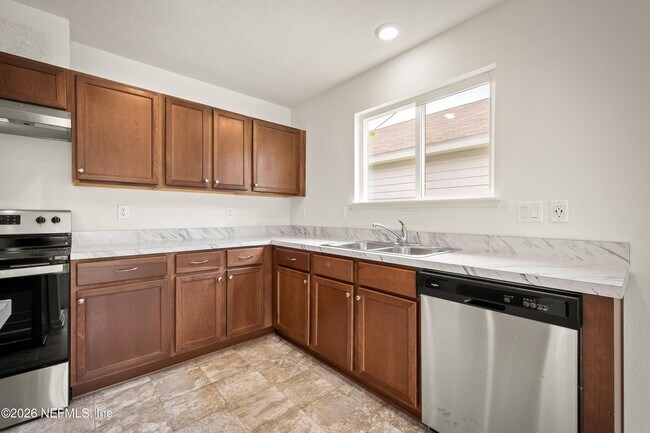 Building Photo - 2172 Hudson Grove
