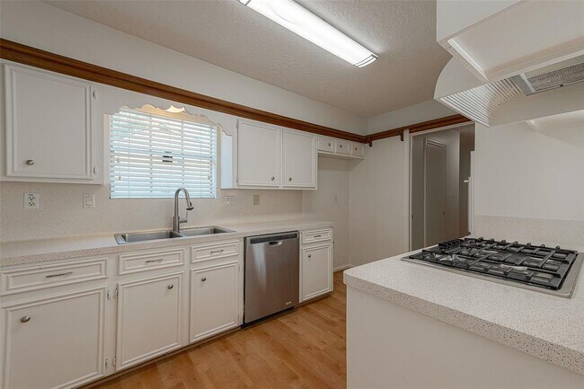 Building Photo - 2510 Wind Fall Ln