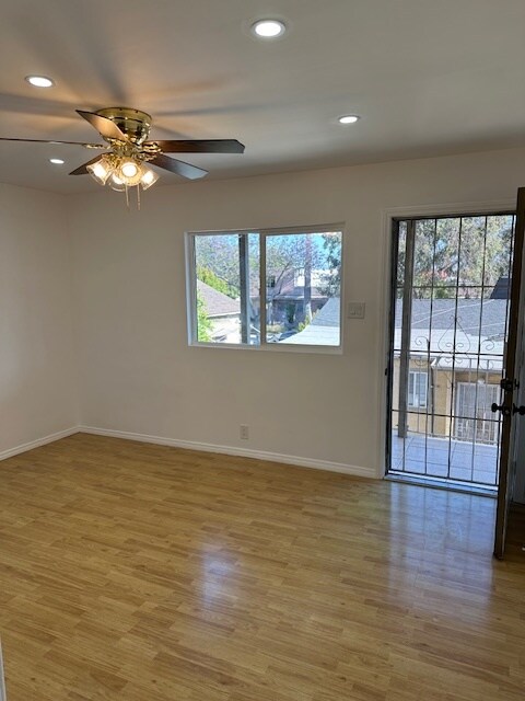 Building Photo - 435 W Acacia Ave