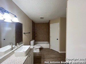 Building Photo - 4014 Colonial Sun Dr