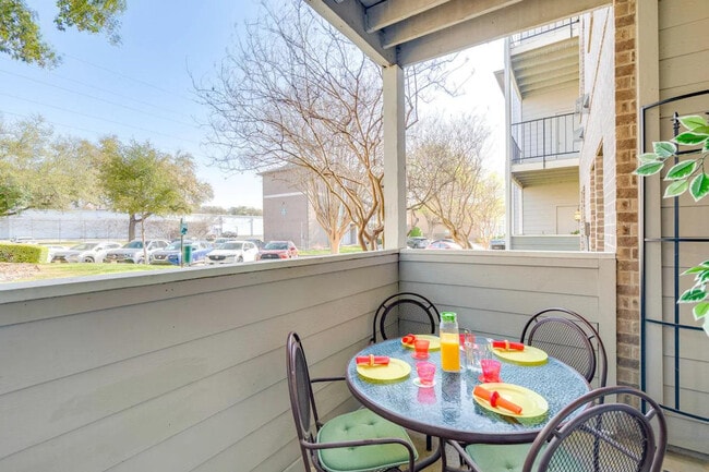 Building Photo - 12166 Metric Blvd