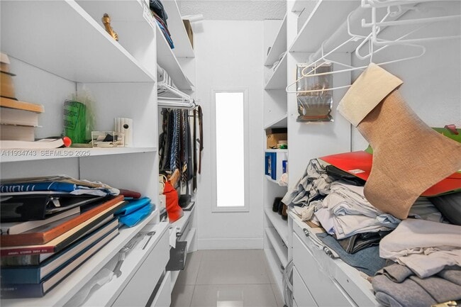 Building Photo - 240 W 68th St