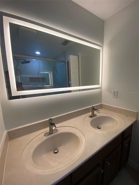 Building Photo - 9647 Tivoli Villa Dr