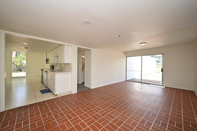 Building Photo - 14420 Westway Ln