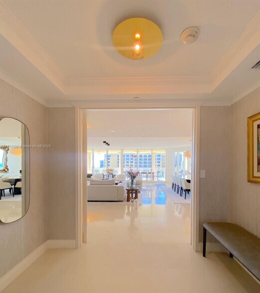 Building Photo - 430 Grand Bay Dr