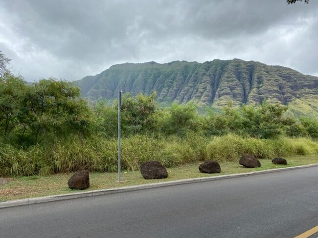 Building Photo - Breezy Fresh, Freshly Renovated 2/1 at Makaha Valley Plantation