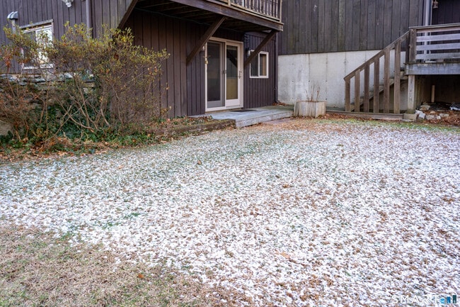 Building Photo - 215 Old Newtown Rd