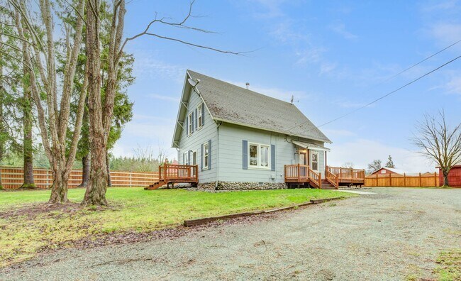 Building Photo - 11825 Woods Lake Rd
