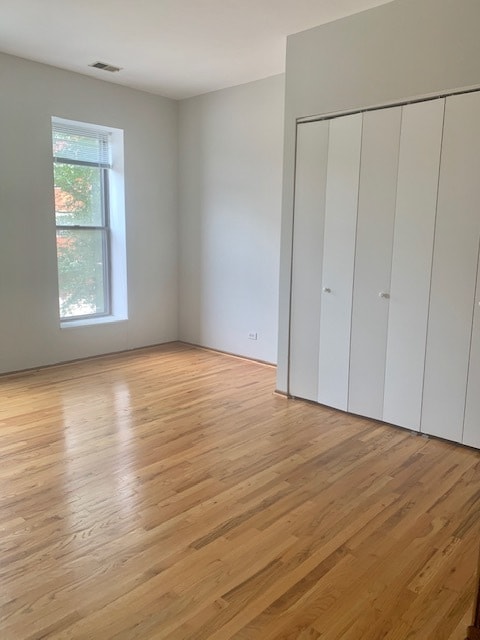 Building Photo - 3055 N Sheffield Ave