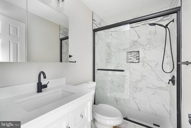 Building Photo - 20527 Shadyside Way