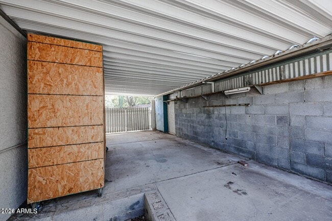 Building Photo - 1740 E Camino del Santo