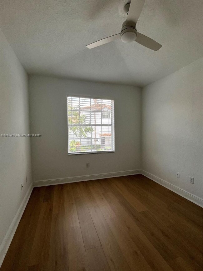 Building Photo - 751 SW 148th Ave