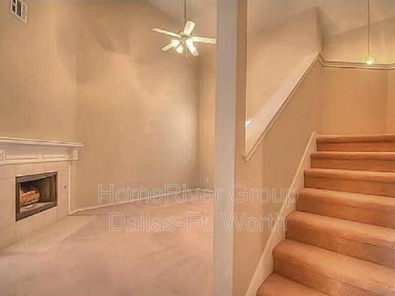 Building Photo - 9840 Old Field Dr