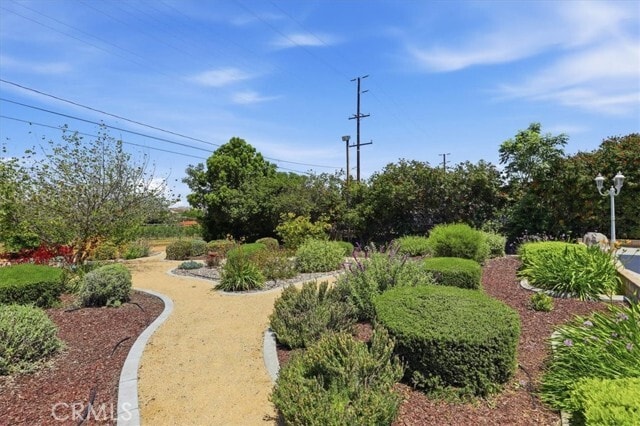 Building Photo - 16540 Wagon Wheel Dr