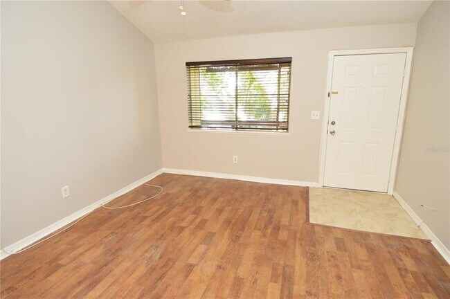Building Photo - 10263 Gandy Blvd N