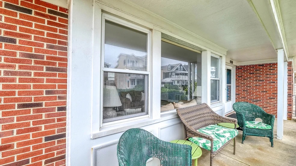 Building Photo - 108 S Newark Ave