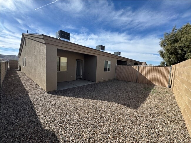 Building Photo - 3532 N Burbank St