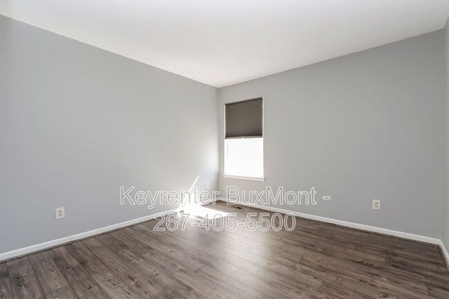 Building Photo - 15 York St