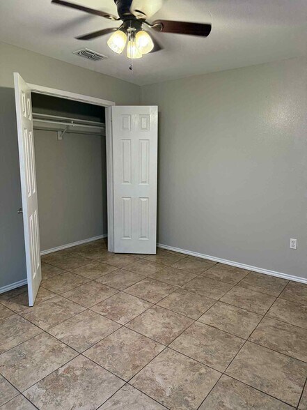 Building Photo - 205 Los Flores Ave