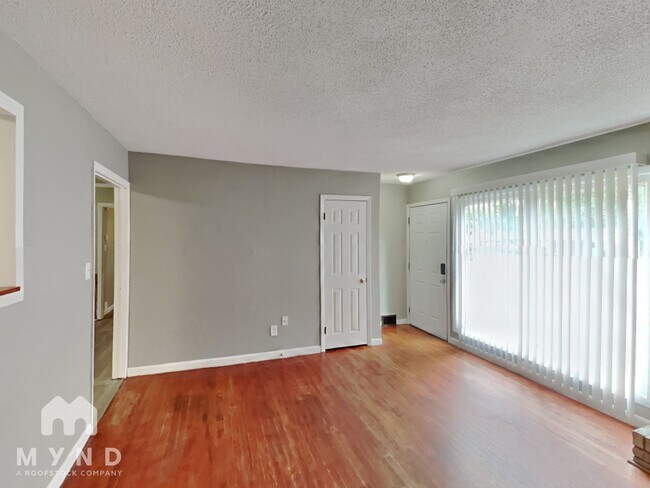 Building Photo - 1932 Normandy Rd