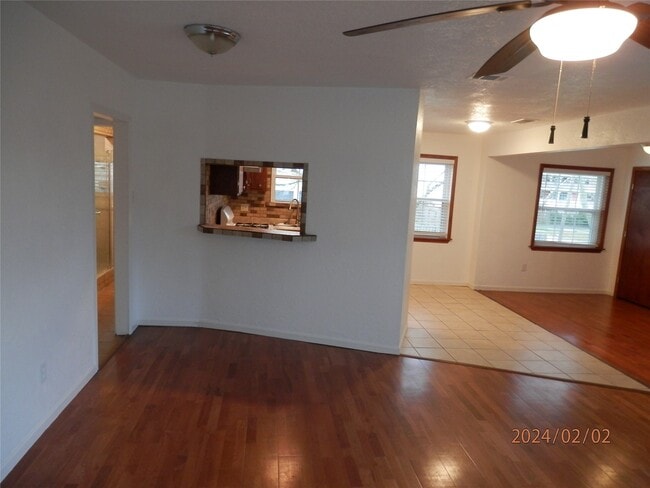 Building Photo - 124 17th St