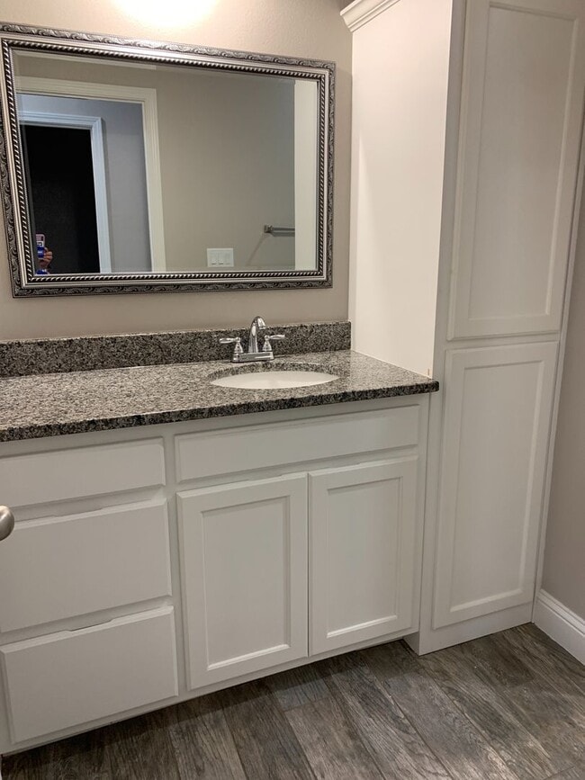 Building Photo - 2408 E 14th St