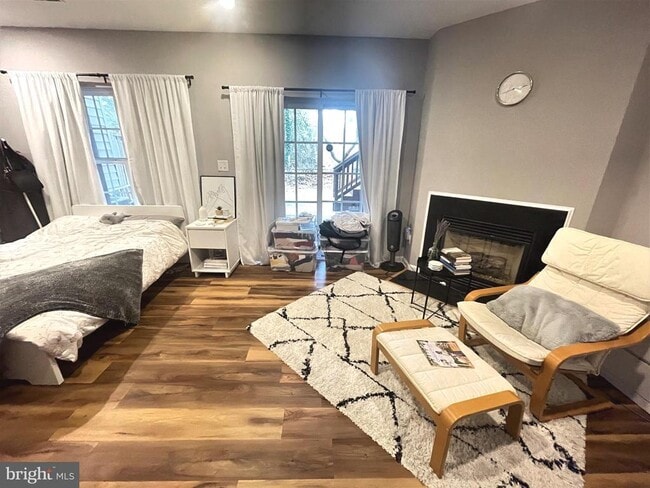 Building Photo - 4513 Monmouth St