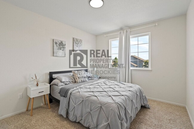 Building Photo - 7235 Andover St