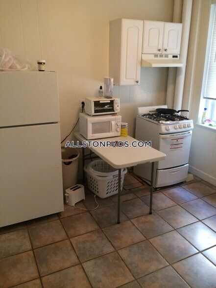 Building Photo - 5 Barrows St