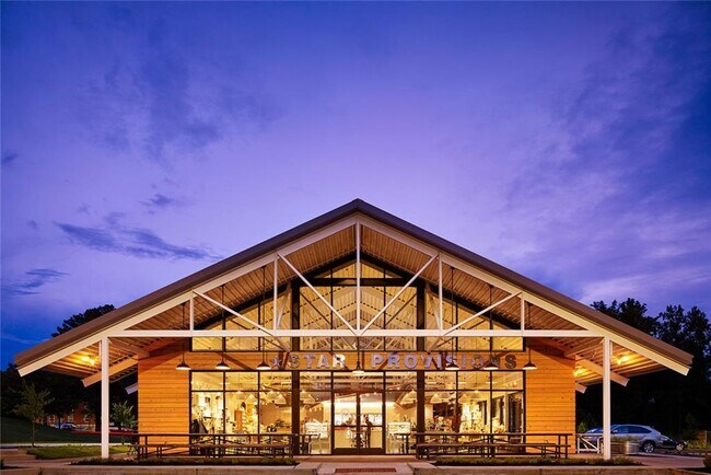 Building Photo - 1300 Chelsea Cir NW