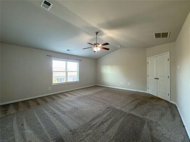 Building Photo - 2886 Cove View Ct SE